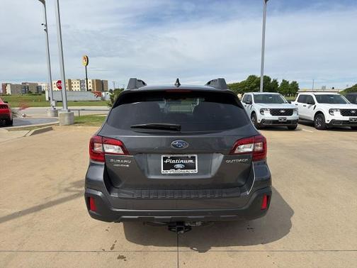 Magnetite Gray Metallic 2018 Subaru Outback 2.5I LIMITED