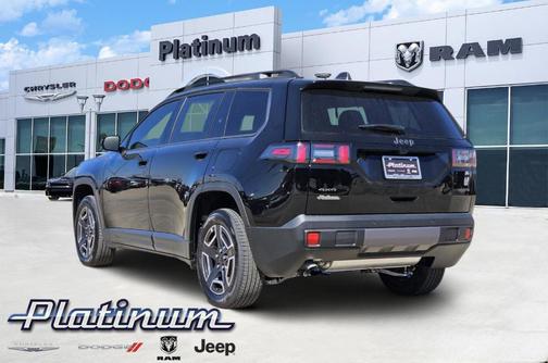 Diamond Black 2026 Jeep Cherokee LAREDO/LIMITED