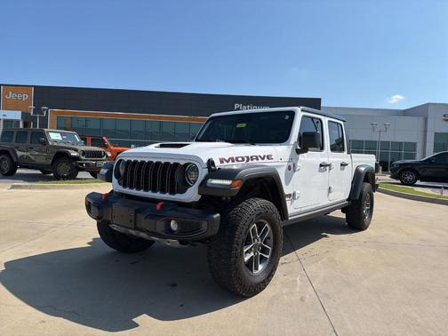 Bright White Clearcoat 2024 Jeep Gladiator Mojave