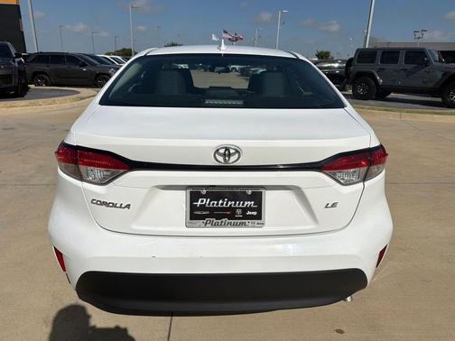 Ice Cap 2024 Toyota Corolla LE