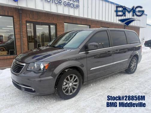 2015 Chrysler Town & Country S