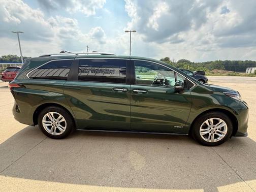 2021 Toyota Sienna Limited