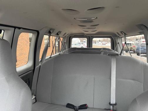 2012 Ford E350 Super Duty XLT