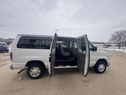 2012 Ford E350 Super Duty XLT