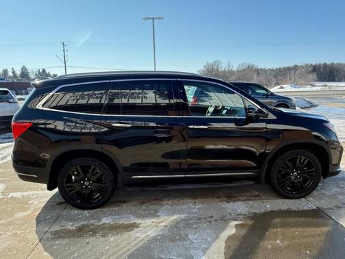 2022 Honda Pilot Touring 7-Passenger