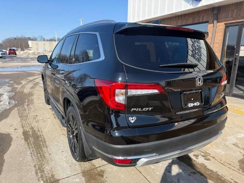 2022 Honda Pilot Touring 7-Passenger