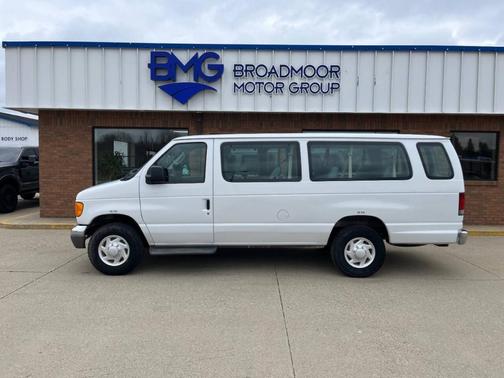 White 2007 Ford E350 Super Duty XLT