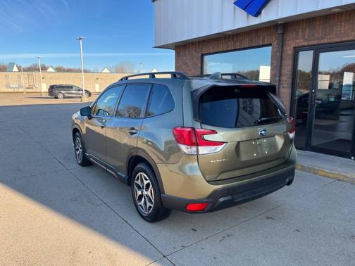 2022 Subaru Forester Premium