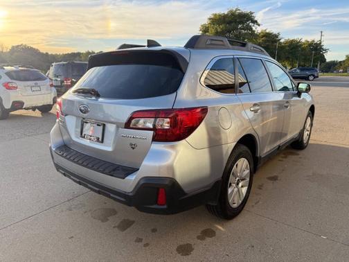 2018 Subaru Outback 2.5i Premium