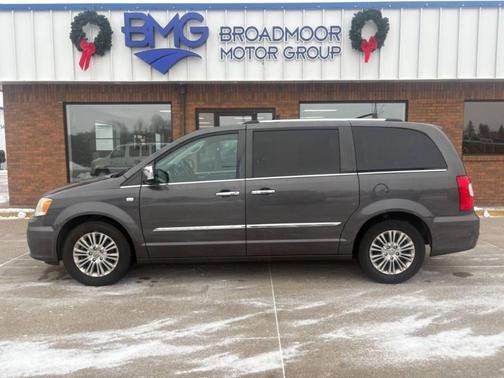 2014 Chrysler Town & Country Touring-L