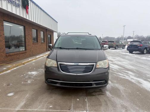 2014 Chrysler Town & Country Touring-L