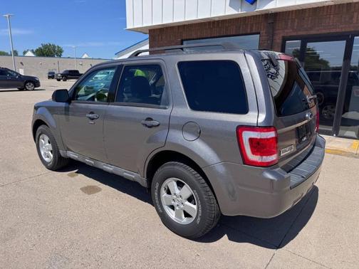 Gray 2009 Ford Escape XLT