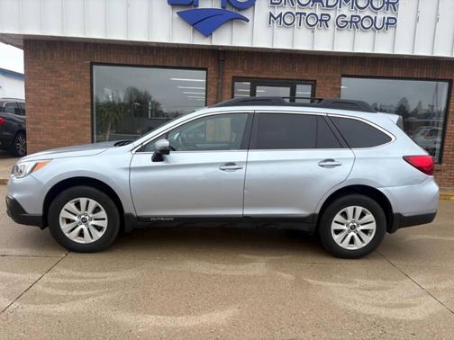 Ice Silver Metallic 2017 Subaru Outback 2.5i Premium