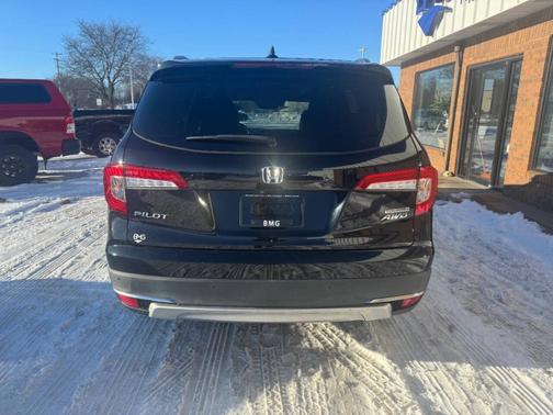 2020 Honda Pilot Touring 8-Passenger