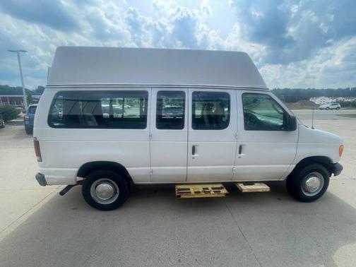 2006 Ford E250