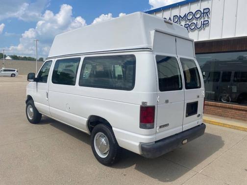 2006 Ford E250