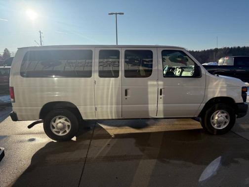 2012 Ford E350 Super Duty XL