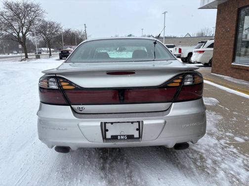 2004 Pontiac Bonneville SLE