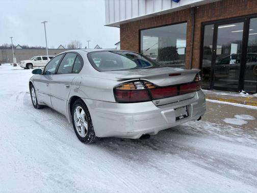 2004 Pontiac Bonneville SLE