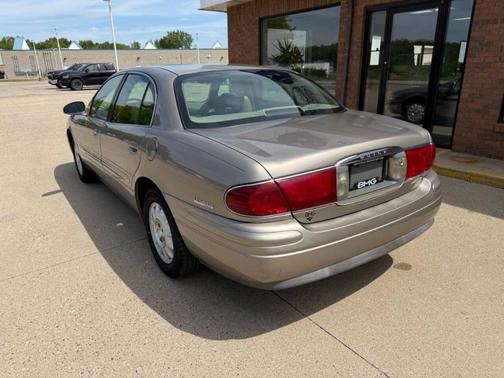 Gold 2000 Buick LeSabre Limited