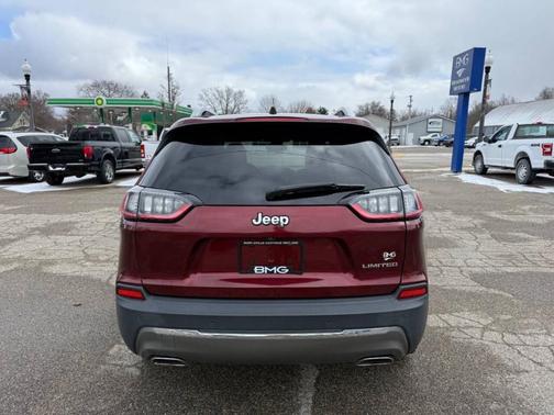 Red 2019 Jeep Cherokee Limited