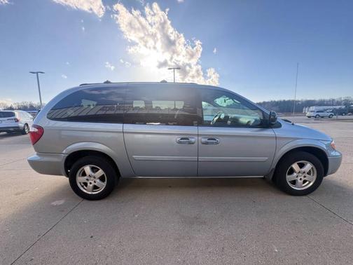 2005 Dodge Grand Caravan SXT