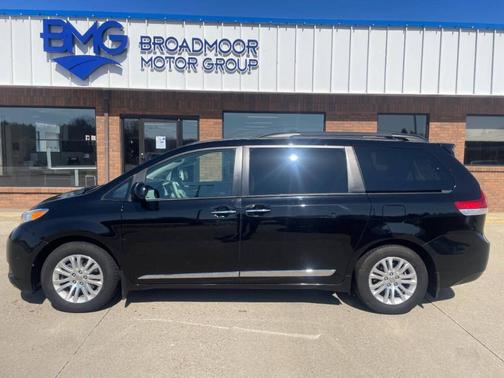 2014 Toyota Sienna XLE