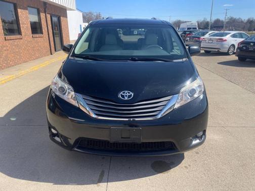 2014 Toyota Sienna XLE
