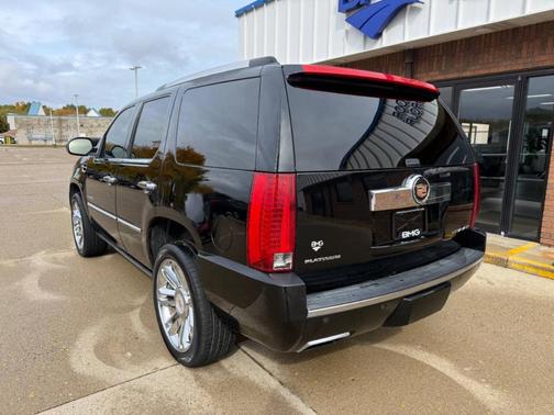 2014 Cadillac Escalade Platinum Edition