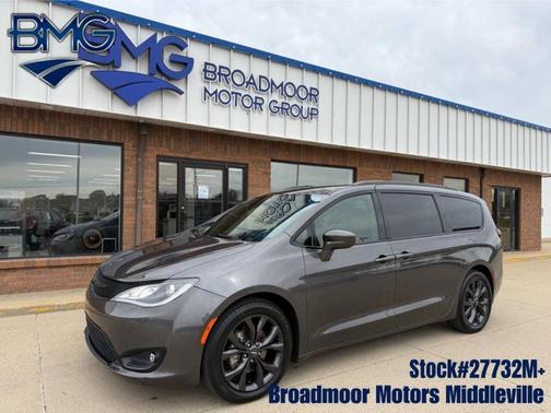 2018 Chrysler Pacifica Touring Plus
