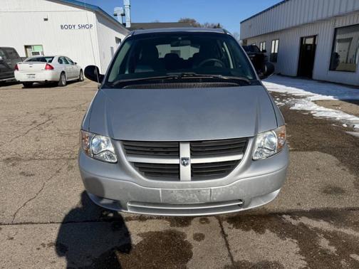 2005 Dodge Grand Caravan SE