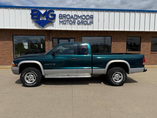 Green 1998 Dodge Dakota Sport