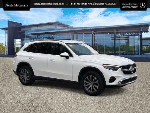 Polar White 2024 Mercedes-Benz GLC 300