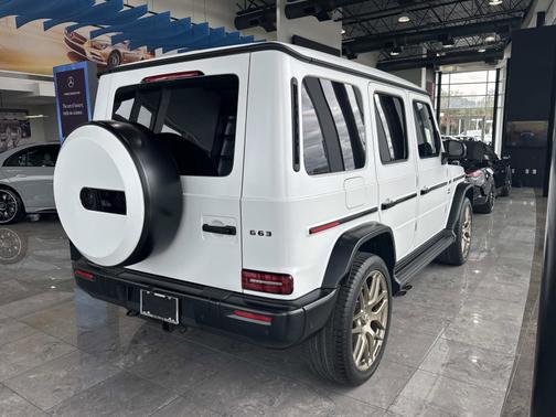 2025 Mercedes-Benz AMG G 63 Base