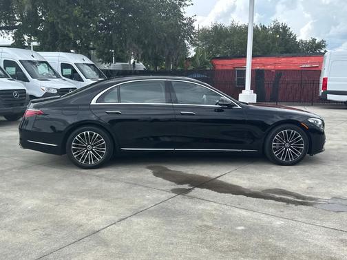 2022 Mercedes-Benz S-Class
