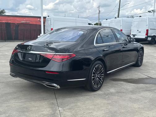 2022 Mercedes-Benz S-Class