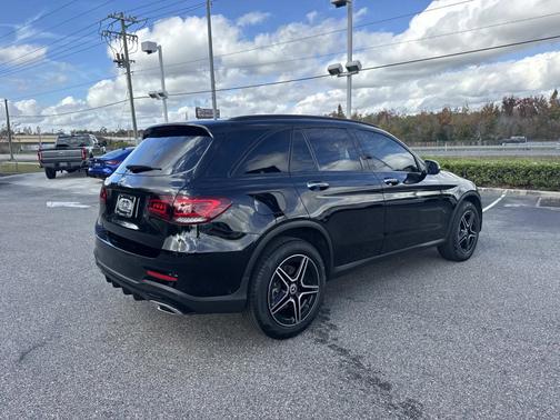 2022 Mercedes-Benz GLC 300 