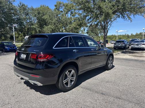 2022 Mercedes-Benz GLC 300 