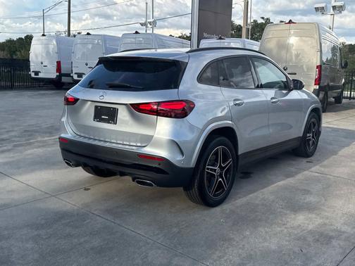 2025 Mercedes-Benz GLA 250