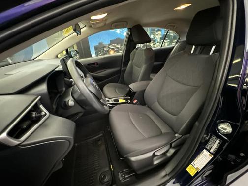 2022 Toyota Corolla Hybrid LE