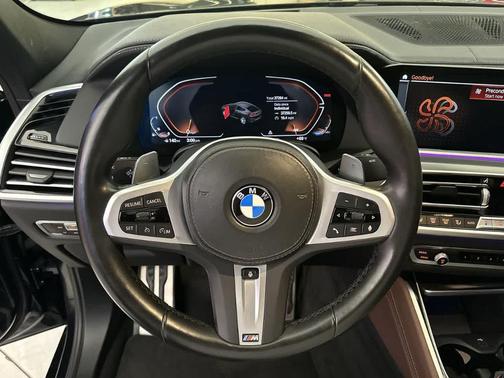 2022 BMW X6 xDrive40i