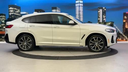2022 BMW X4 xDrive30i