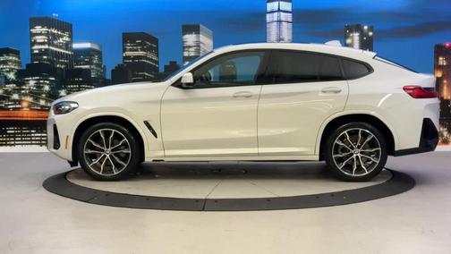 2022 BMW X4 xDrive30i