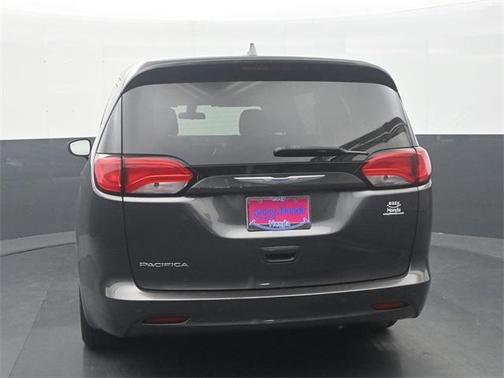 2018 Chrysler Pacifica LX