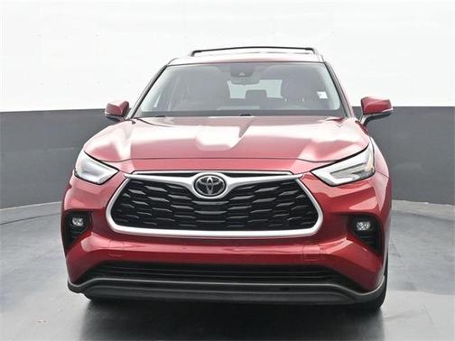 2022 Toyota Highlander LE