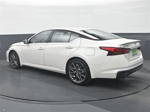 2024 Nissan Altima 2.0 SR