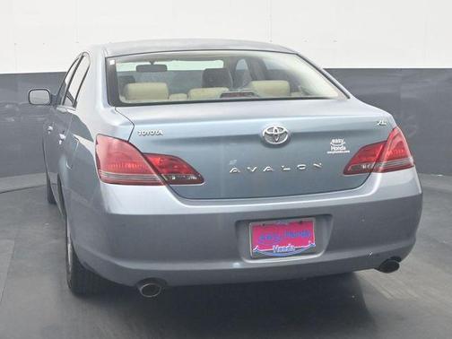 2008 Toyota Avalon XL