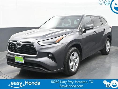 2022 Toyota Highlander LE