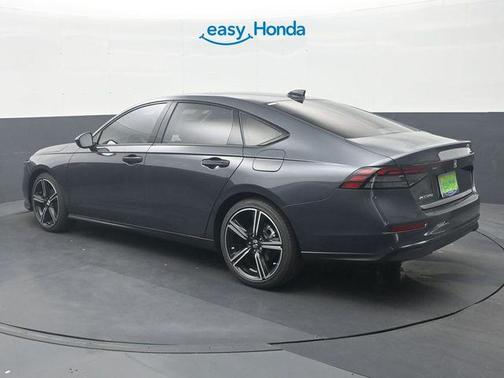 Meteorite Gray Metallic 2026 Honda Accord SE