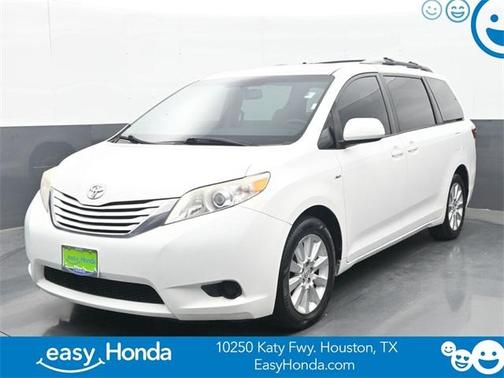 2016 Toyota Sienna LE